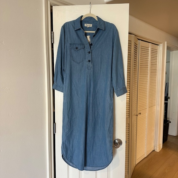 Madewell - Denim Utility Popover Dress in Midhurst Wash - XS - Picture 6 of 10